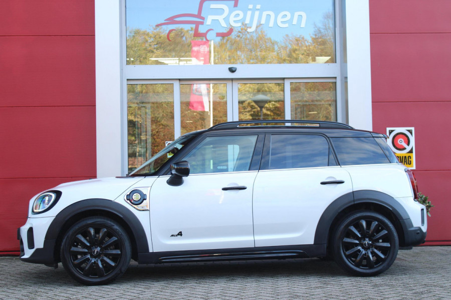 MINI Countryman 2.0 Cooper S E 220PK ALL4 CHILI | UNION JACK ACHTERLICHTEN | LEDEREN BEKLEDING | ELEKTRISCH BEDIENBARE VOORSTOELEN MET GEHEUGENFUNSCTIE OP DE BESTUURDERSSTOEL | STOEL/VOORRUIT VERWARMING | FULL LED KOPLAMPEN | DRAADLOZE APPLE CARPLAY/ANDROID AUTO | DRAADLOZE TELEFOONLADER | NAVIGATIE | EXTRA GETINTE ACHTERRUITEN | ZWART DAK | 18" LICHTMETALEN VELGEN BLACK 10 SPAAKS | ACHTERUITRIJ CAMERA | PARKEERSENSOREN VOOR EN ACHTER | CLIMATE CONTROL | KEYLESS ENTRY/START | HUD (HEAD UP DISPLAY) | ADAPTIVE CRUISE CONTROL | DAB+ RADIO | DONKERE HEMEL BEKLEDING |