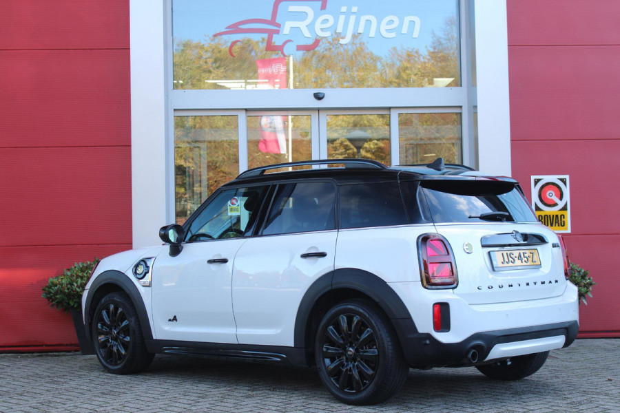 MINI Countryman 2.0 Cooper S E 220PK ALL4 CHILI | UNION JACK ACHTERLICHTEN | LEDEREN BEKLEDING | ELEKTRISCH BEDIENBARE VOORSTOELEN MET GEHEUGENFUNSCTIE OP DE BESTUURDERSSTOEL | STOEL/VOORRUIT VERWARMING | FULL LED KOPLAMPEN | DRAADLOZE APPLE CARPLAY/ANDROID AUTO | DRAADLOZE TELEFOONLADER | NAVIGATIE | EXTRA GETINTE ACHTERRUITEN | ZWART DAK | 18" LICHTMETALEN VELGEN BLACK 10 SPAAKS | ACHTERUITRIJ CAMERA | PARKEERSENSOREN VOOR EN ACHTER | CLIMATE CONTROL | KEYLESS ENTRY/START | HUD (HEAD UP DISPLAY) | ADAPTIVE CRUISE CONTROL | DAB+ RADIO | DONKERE HEMEL BEKLEDING |