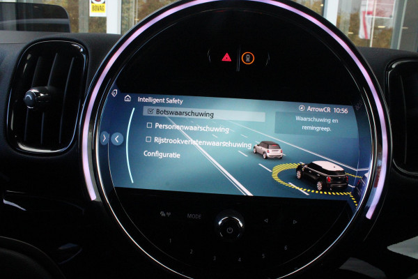 MINI Countryman 2.0 Cooper S E 220PK ALL4 CHILI | UNION JACK ACHTERLICHTEN | LEDEREN BEKLEDING | ELEKTRISCH BEDIENBARE VOORSTOELEN MET GEHEUGENFUNSCTIE OP DE BESTUURDERSSTOEL | STOEL/VOORRUIT VERWARMING | FULL LED KOPLAMPEN | DRAADLOZE APPLE CARPLAY/ANDROID AUTO | DRAADLOZE TELEFOONLADER | NAVIGATIE | EXTRA GETINTE ACHTERRUITEN | ZWART DAK | 18" LICHTMETALEN VELGEN BLACK 10 SPAAKS | ACHTERUITRIJ CAMERA | PARKEERSENSOREN VOOR EN ACHTER | CLIMATE CONTROL | KEYLESS ENTRY/START | HUD (HEAD UP DISPLAY) | ADAPTIVE CRUISE CONTROL | DAB+ RADIO | DONKERE HEMEL BEKLEDING |