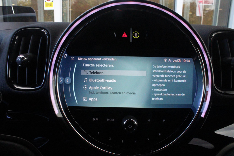 MINI Countryman 2.0 Cooper S E 220PK ALL4 CHILI | UNION JACK ACHTERLICHTEN | LEDEREN BEKLEDING | ELEKTRISCH BEDIENBARE VOORSTOELEN MET GEHEUGENFUNSCTIE OP DE BESTUURDERSSTOEL | STOEL/VOORRUIT VERWARMING | FULL LED KOPLAMPEN | DRAADLOZE APPLE CARPLAY/ANDROID AUTO | DRAADLOZE TELEFOONLADER | NAVIGATIE | EXTRA GETINTE ACHTERRUITEN | ZWART DAK | 18" LICHTMETALEN VELGEN BLACK 10 SPAAKS | ACHTERUITRIJ CAMERA | PARKEERSENSOREN VOOR EN ACHTER | CLIMATE CONTROL | KEYLESS ENTRY/START | HUD (HEAD UP DISPLAY) | ADAPTIVE CRUISE CONTROL | DAB+ RADIO | DONKERE HEMEL BEKLEDING |