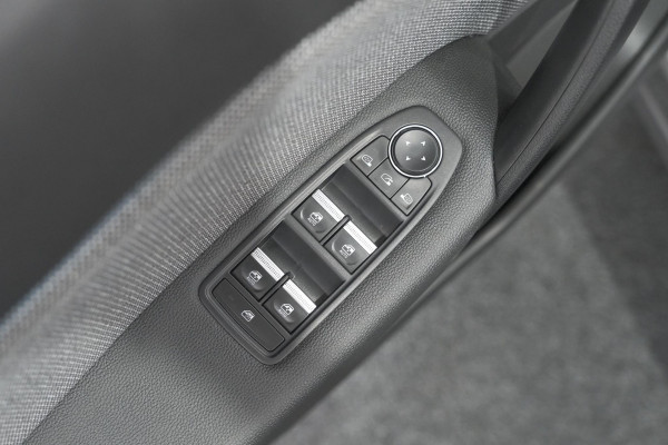 Renault Captur TCe 90 Techno | Nieuw Model | Camera | Navigatie | Apple Carplay | Pack Full Screen | 18 Inch Lichtmetalen Velgen