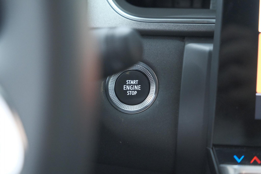 Renault Captur TCe 90 Techno | Nieuw Model | Camera | Navigatie | Apple Carplay | Pack Full Screen | 18 Inch Lichtmetalen Velgen