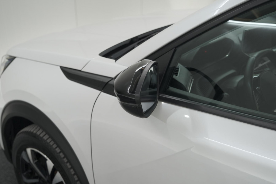 Peugeot 2008 PureTech 102 Allure Pack | Allseason Banden | Parkeersensoren | Apple Carplay