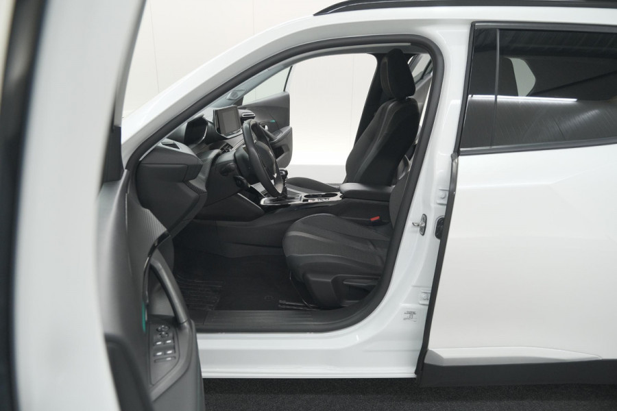 Peugeot 2008 PureTech 102 Allure Pack | Allseason Banden | Parkeersensoren | Apple Carplay