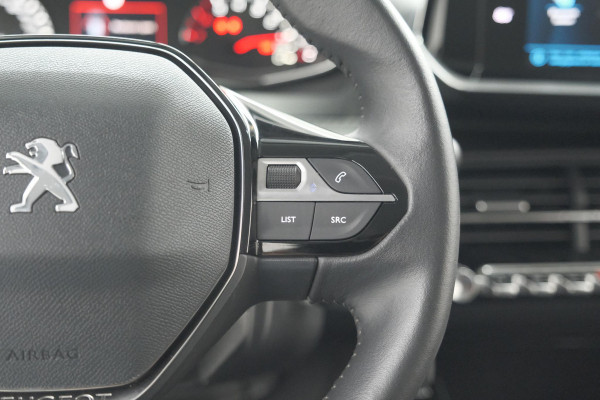 Peugeot 2008 PureTech 102 Allure Pack | Allseason Banden | Parkeersensoren | Apple Carplay