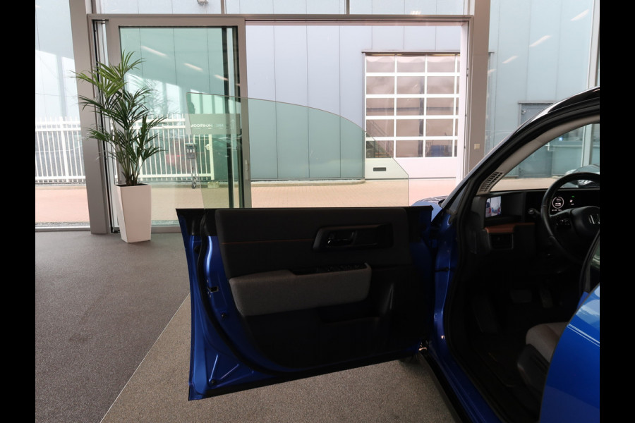 Honda E Advance 17" PANORAMADAK/360CAMERA/CARPLAY/WINTERPACK/KEYLESS
