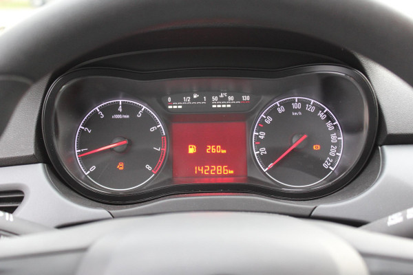 Opel Corsa 1.4 Edition nap 5drs