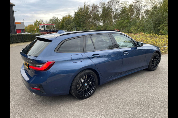 BMW 3 Serie Touring 330e PLUG&HYBRID HEAD-UP SPORTLINE -SHADOW CAMERA LEER NAVI LED-XENON