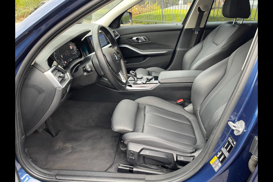 BMW 3 Serie Touring 330e PLUG&HYBRID HEAD-UP SPORTLINE -SHADOW CAMERA LEER NAVI LED-XENON