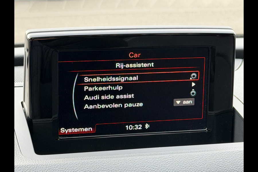 Audi Q3 1.4 TFSI 3x S-Line LED Pano Camera Trekhaak Keyless