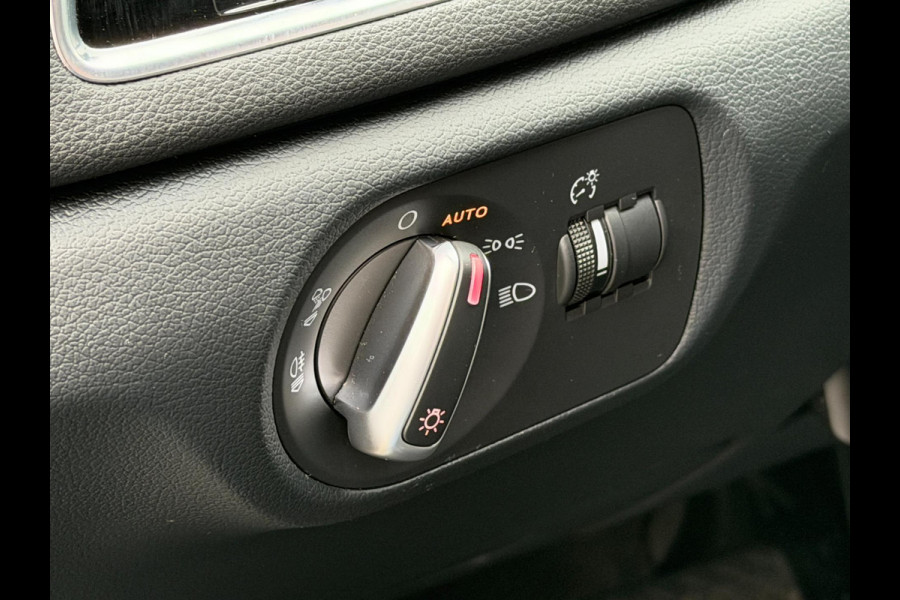 Audi Q3 1.4 TFSI 3x S-Line LED Pano Camera Trekhaak Keyless