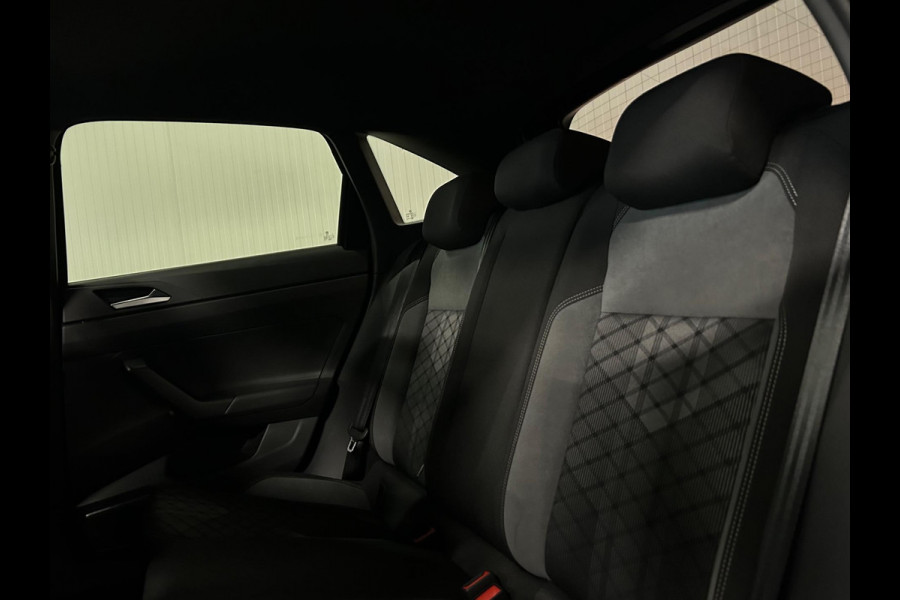 Volkswagen Taigo 1.5 TSI | PANO | 3x R-LINE | LED | BLACK EDITION | CARPLAY