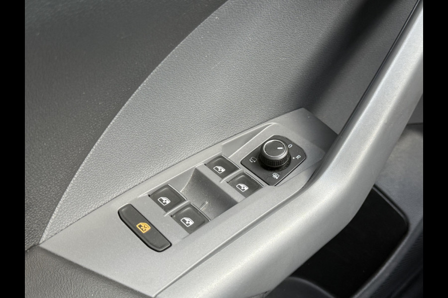 Volkswagen T-Cross 1.0 TSI Style | CarPlay | ACC | LED | DAB+ | Keyless | 18 inch