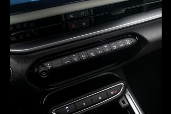 Fiat 600 1.2 Hybrid La Prima | Clima | Adapt. Cruise | Camera | BSM | 18" | Stoelverwarming | Apple Carplay | Elektr. A-Klep