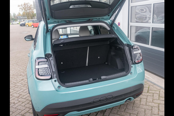 Fiat 600 1.2 Hybrid La Prima | Clima | Adapt. Cruise | Camera | BSM | 18" | Stoelverwarming | Apple Carplay | Elektr. A-Klep
