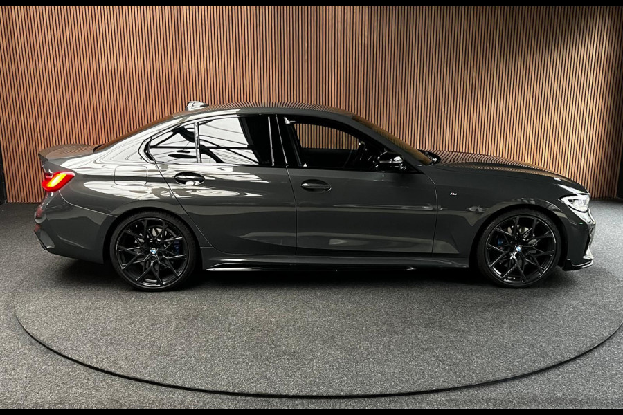 BMW 3-serie 320i M-sport Head Up Leer Navi PDC Virtual 20'' LM velgen Climate voor en achter Matrix