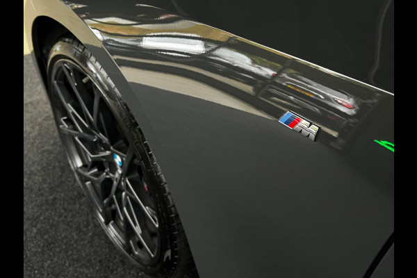 BMW 3-serie 320i M-sport Head Up Leer Navi PDC Virtual 20'' LM velgen Climate voor en achter Matrix