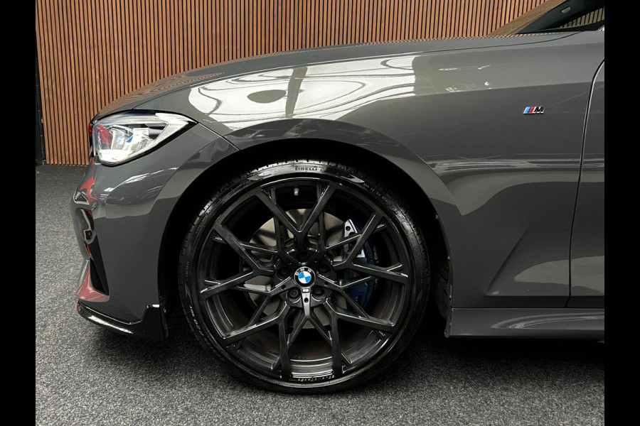 BMW 3-serie 320i M-sport Head Up Leer Navi PDC Virtual 20'' LM velgen Climate voor en achter Matrix