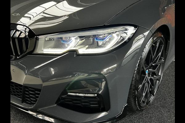 BMW 3-serie 320i M-sport Head Up Leer Navi PDC Virtual 20'' LM velgen Climate voor en achter Matrix
