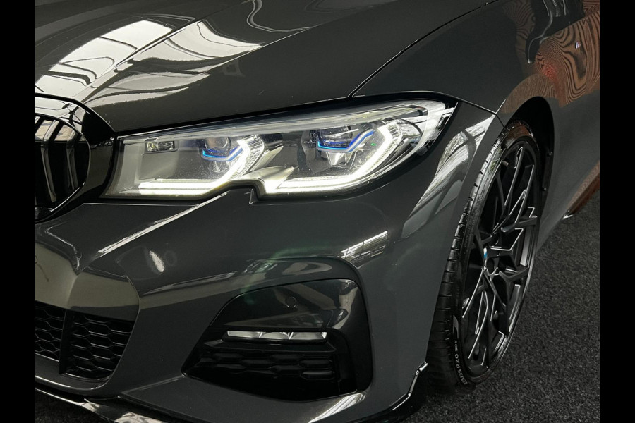 BMW 3-serie 320i M-sport Head Up Leer Navi PDC Virtual 20'' LM velgen Climate voor en achter Matrix