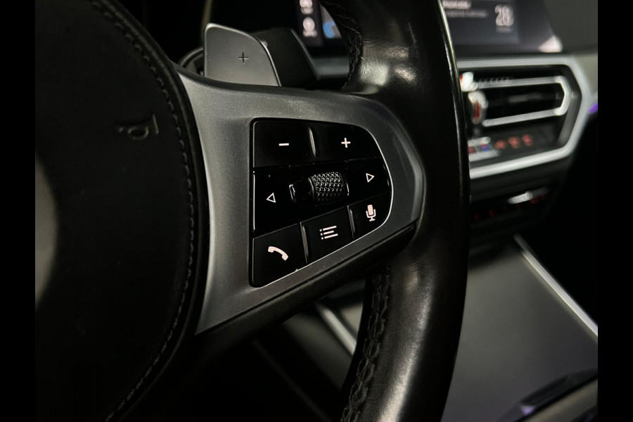 BMW 3-serie 320i M-sport Head Up Leer Navi PDC Virtual 20'' LM velgen Climate voor en achter Matrix