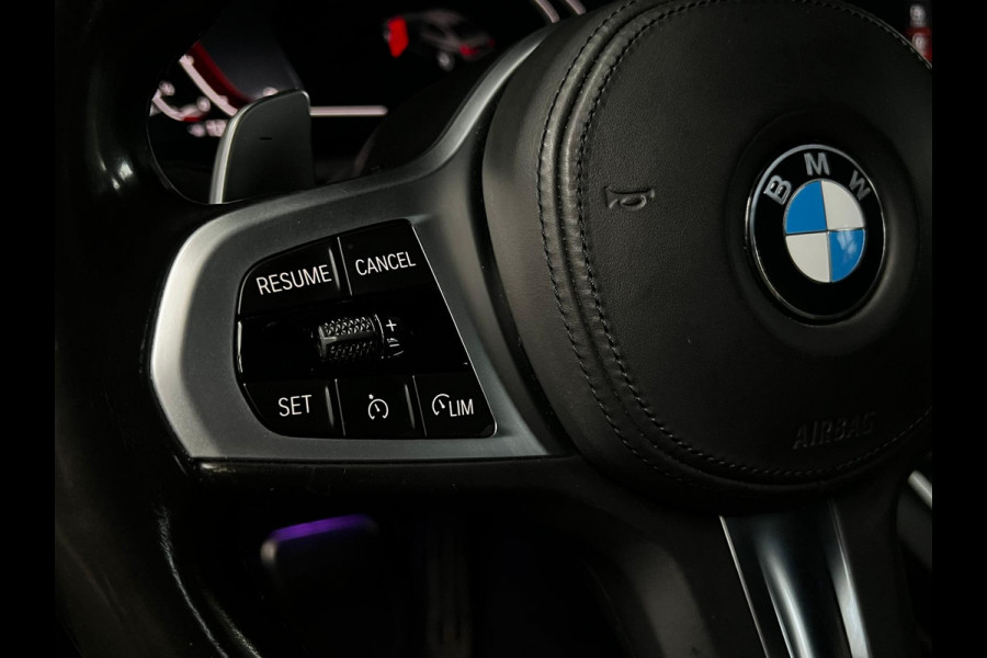 BMW 3-serie 320i M-sport Head Up Leer Navi PDC Virtual 20'' LM velgen Climate voor en achter Matrix