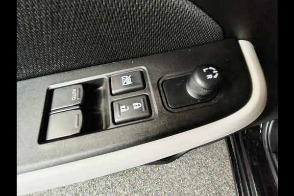 Suzuki Swift 1.2 Select Smart Hybrid uit 2023 Rijklaar + 12 maanden Bovag-garantie Henk Jongen Auto's in Helmond,  al 50 jaar service zoals 't hoort!