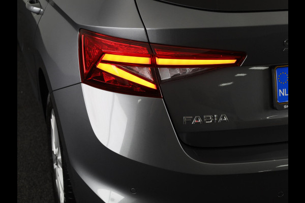 Škoda Fabia 1.0 TSI Business Edition 95 pk | Verlengde garantie | Navigatie via App | Parkeersensoren | Achteruitrijcamera | Stoelverwarming | Keyless |