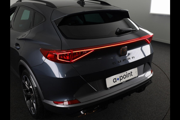 CUPRA Formentor 1.4 e-Hybrid VZ Performance 245 pk Automaat (DSG) | Navigatie | Parkeersensoren (Park assist) | Rondomzicht camera | Elektr. bestuurdersstoel met geheugen | Stoelverwarming |