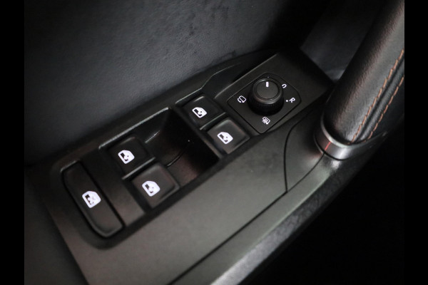 CUPRA Formentor 1.4 e-Hybrid VZ Performance 245 pk Automaat (DSG) | Navigatie | Parkeersensoren (Park assist) | Rondomzicht camera | Elektr. bestuurdersstoel met geheugen | Stoelverwarming |