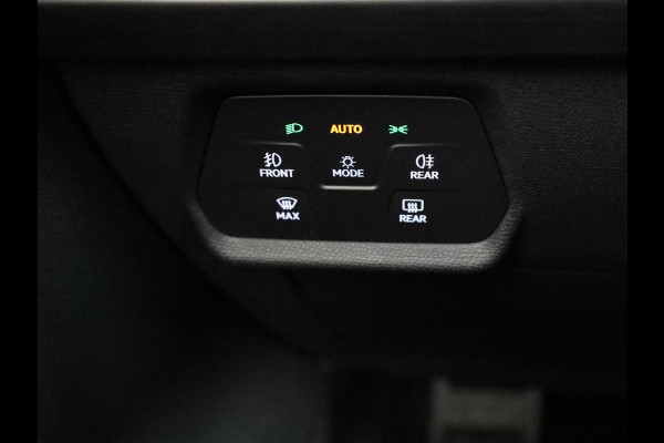 CUPRA Formentor 1.4 e-Hybrid VZ Performance 245 pk Automaat (DSG) | Navigatie | Parkeersensoren (Park assist) | Rondomzicht camera | Elektr. bestuurdersstoel met geheugen | Stoelverwarming |