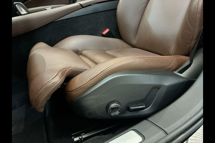 Volvo V60 2.0 T6 Recharge AWD Business Pro Cacao Leder 341pk ! | Skyroof | Trekhaak | Stoel- Stuur-, A-Bank verwarming | A-Camera