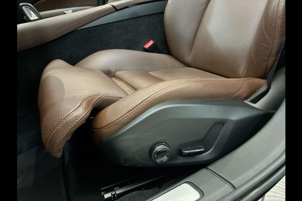 Volvo V60 2.0 T6 Recharge AWD Business Pro Cacao Leder 341pk ! | Skyroof | Trekhaak | Stoel- Stuur-, A-Bank verwarming | A-Camera