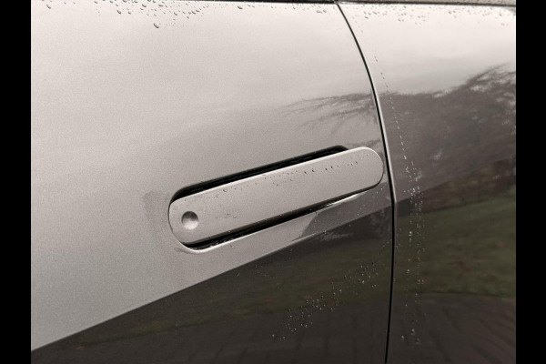 Toyota C-HR 1.8 Hybrid Active | Dodehoekdetectie, Apple carplay/Android auto, Camera, Adaptive cruise control, Climate control