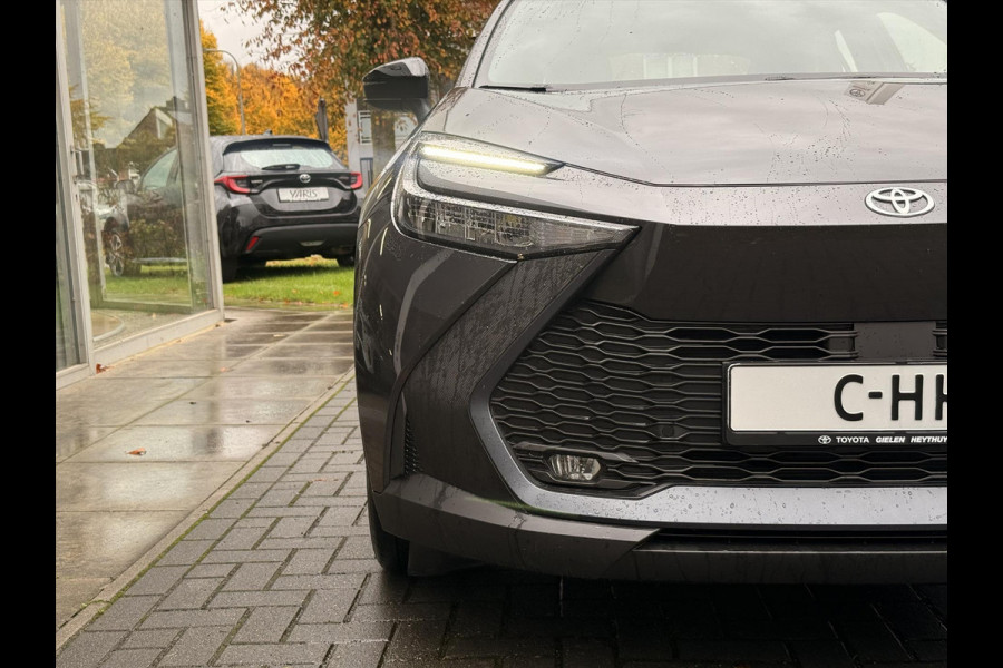 Toyota C-HR 1.8 Hybrid Active | Dodehoekdetectie, Apple carplay/Android auto, Camera, Adaptive cruise control, Climate control