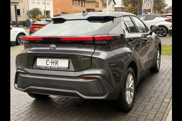 Toyota C-HR 1.8 Hybrid Active | Dodehoekdetectie, Apple carplay/Android auto, Camera, Adaptive cruise control, Climate control