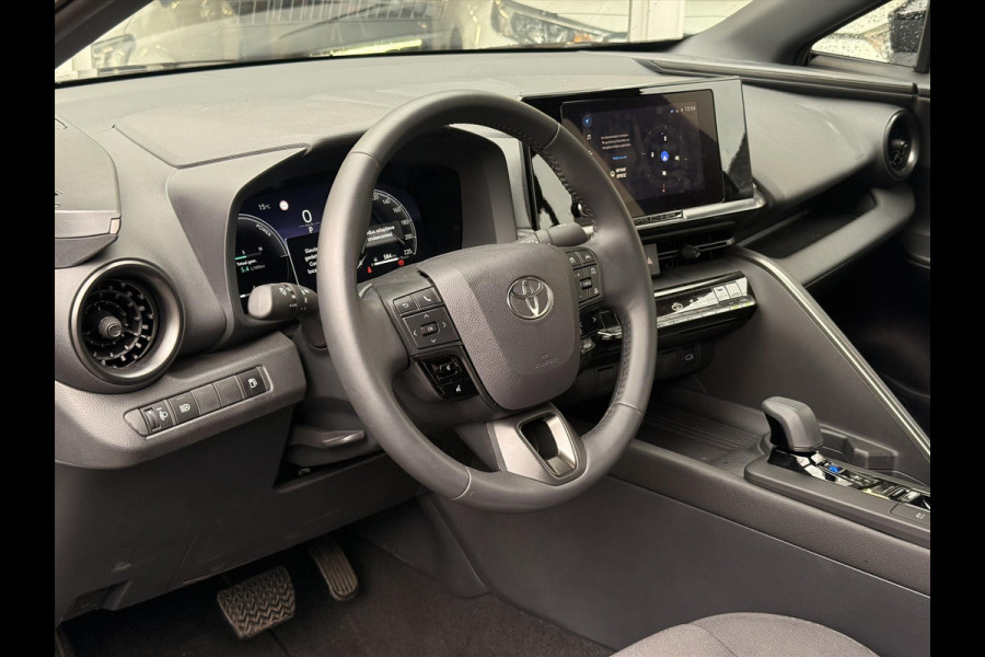 Toyota C-HR 1.8 Hybrid Active | Dodehoekdetectie, Apple carplay/Android auto, Camera, Adaptive cruise control, Climate control