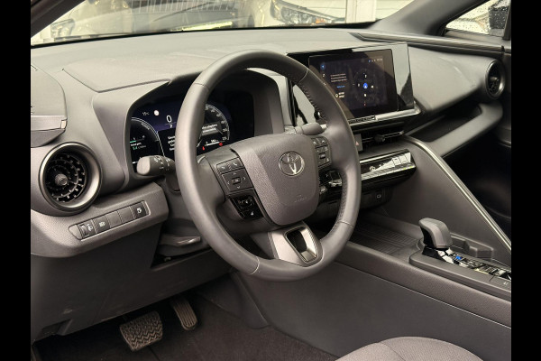 Toyota C-HR 1.8 Hybrid Active | Dodehoekdetectie, Apple carplay/Android auto, Camera, Adaptive cruise control, Climate control