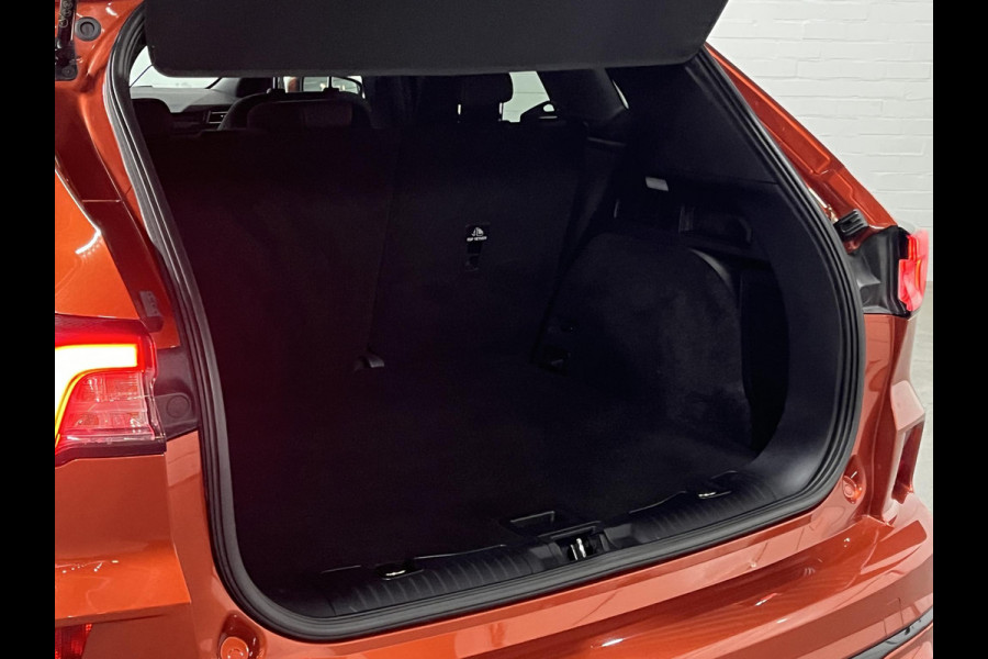 Ford Kuga 1.5 EcoBoost ST-Line Trekhaak 1800kg | Cruise-/Climate control | Stoel-/Stuurverwarming | Carplay | DAB | Origineel NL