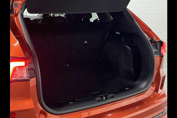 Ford Kuga 1.5 EcoBoost ST-Line Trekhaak 1800kg | Cruise-/Climate control | Stoel-/Stuurverwarming | Carplay | DAB | Origineel NL