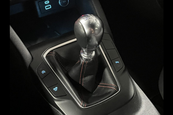 Ford Kuga 1.5 EcoBoost ST-Line Trekhaak 1800kg | Cruise-/Climate control | Stoel-/Stuurverwarming | Carplay | DAB | Origineel NL