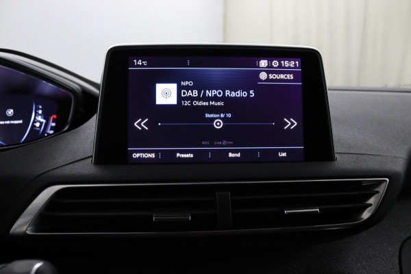 Peugeot 5008 1.2 PureTech*NAVI*CAM*HAAK*CRUISE*ECC*CARPLAY*7PER