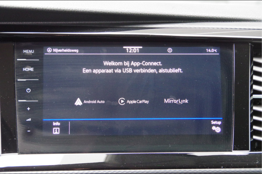 Volkswagen Transporter 2.0 TDI L2 BULLI DC-5P, AUT. LED, LEDER, TREKHAAK, STOELVERWARMING, ADAPT. CRUISE, DIGITAL COCKPIT, CAMERA, AIRCO, PARKEERSENSOR