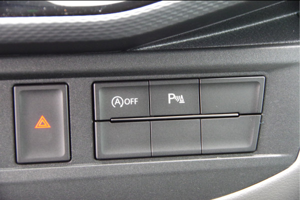 Volkswagen Transporter 2.0 TDI L2 BULLI DC-5P, AUT. LED, LEDER, TREKHAAK, STOELVERWARMING, ADAPT. CRUISE, DIGITAL COCKPIT, CAMERA, AIRCO, PARKEERSENSOR