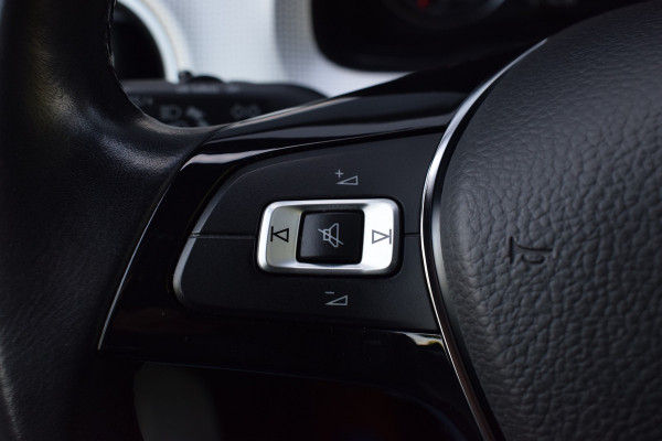 Volkswagen up! 1.0 TSI 90pk High Up! Pano | Camera | Clima | Cruise