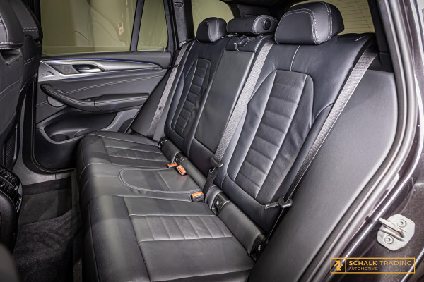 BMW X3 XDrive20i High Executive|M-sport|HUD|Cam|H&K|Trekhaak