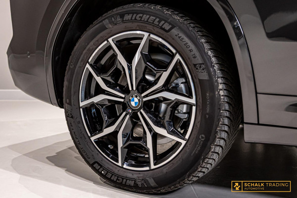 BMW X3 XDrive20i High Executive|M-sport|HUD|Cam|H&K|Trekhaak