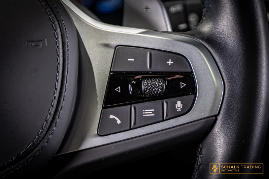 BMW X3 XDrive20i High Executive|M-sport|HUD|Cam|H&K|Trekhaak