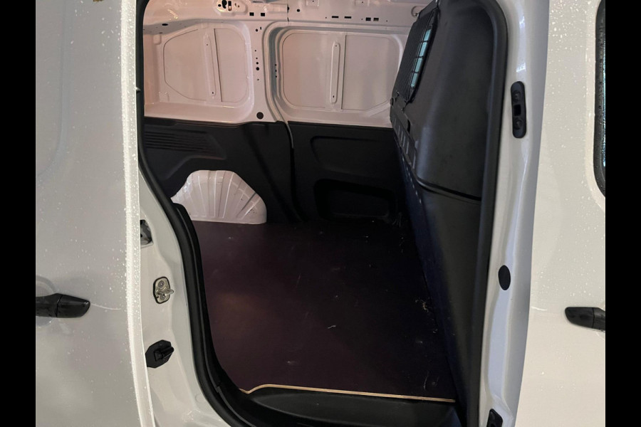 Peugeot Partner 1.5 BlueHDi 100PK L1 / App connect / Cruise / Dealer onderhouden