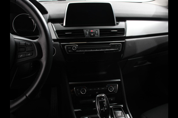 BMW 2 Serie Gran Tourer 218i Automaat Corporate Lease Executive 7p | Cruise control | Lichtmetalen velgen | Navigatie | Parkeersensoren achter | Radio | LED
